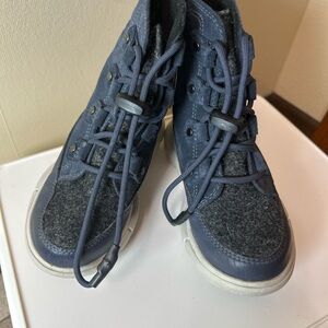 Sorel Kids Navy and Charcoal Boots